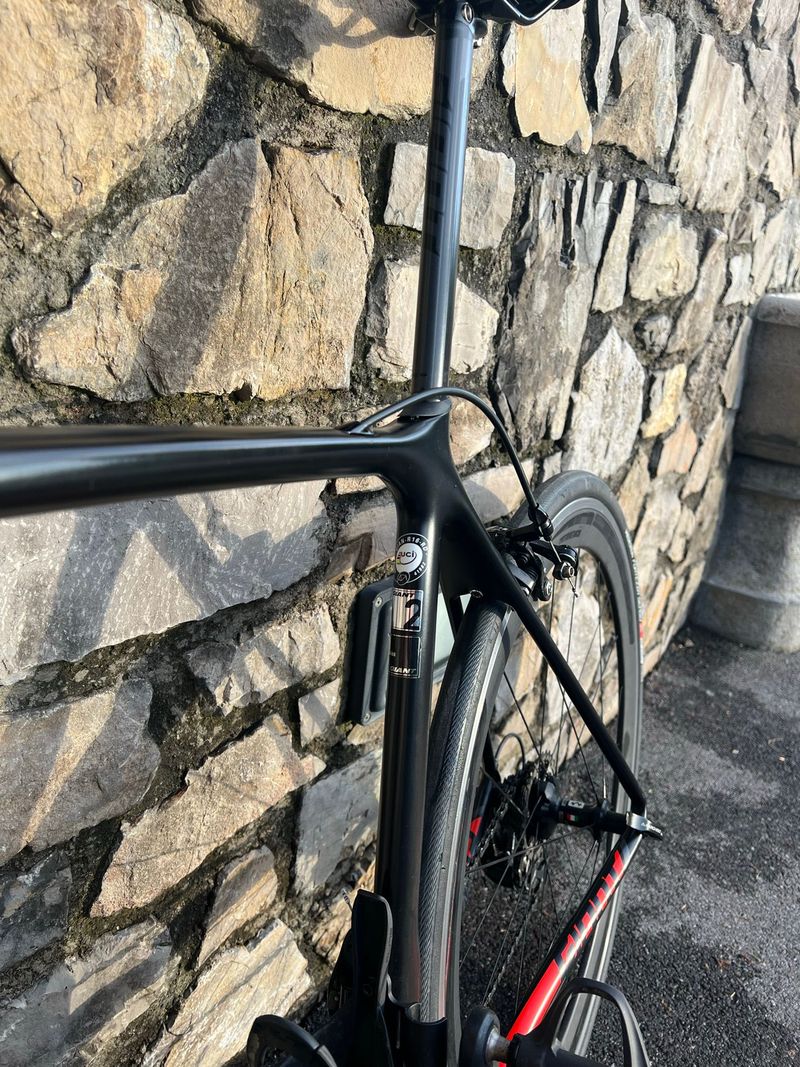 Used Giant TCR Advanced 2 2019 2019 Road & Gravel, Black — image 17 of 18