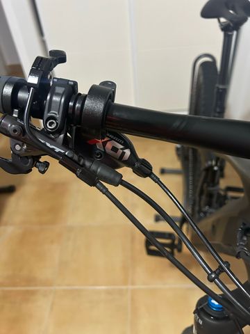 Tweedehands Scott Genius eride SRAM X01 2023 Mountainbike — afbeelding 12 van 20