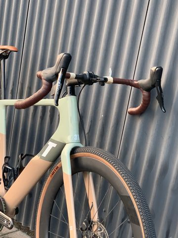 Used 3T Exploro MAX EAGLE AXS 1X 2022 2022 Road & Gravel, Light Gray — image 2 of 8