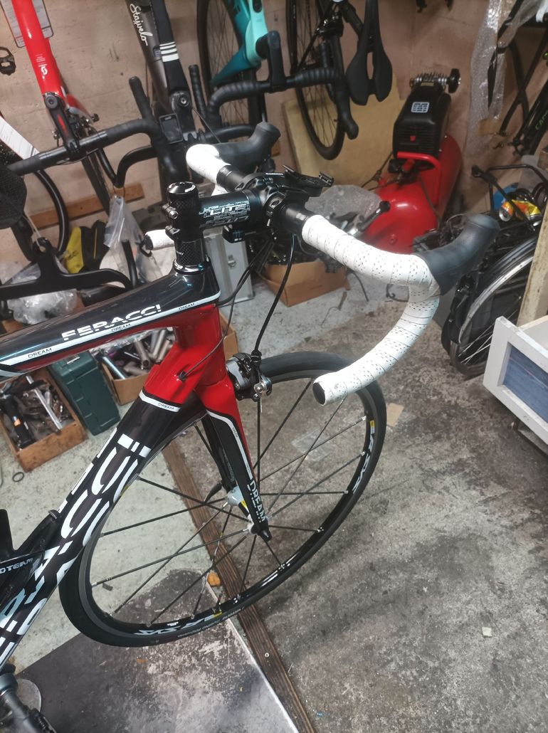 Used ferraci Ferraci Custom Shimano Ultegra Di2 2018 Road & Gravel, Rosso — image 6 of 7