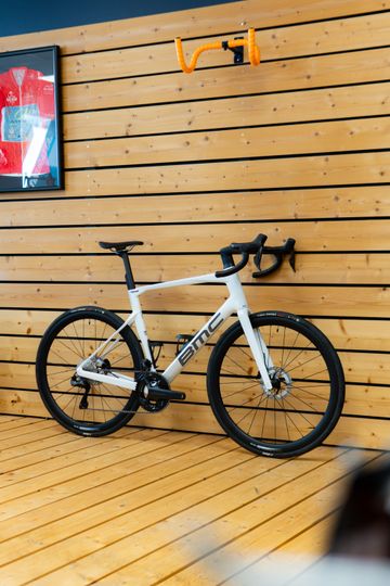 Used BMC Roadmachine 01 FOUR 2026 2026 Road & Gravel, White — image 1 of 8