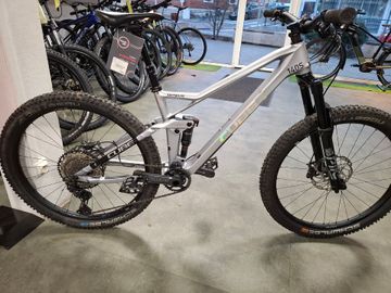 CUBE STEREO 140 HPC, SL 27.5 2023 2023 MTB usato