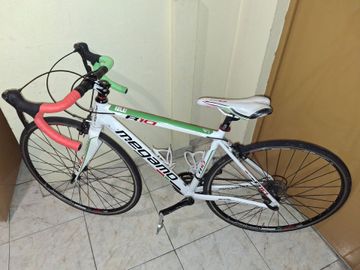 Megamo R10 Shimano Sora 2014 Road & Gravel usato, Bianco — immagine 2 di 20
