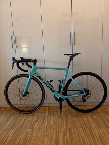 Used Bianchi Sprint Disc Force eTap AXS 2020 2020 Road & Gravel, Blue — image 2 of 9