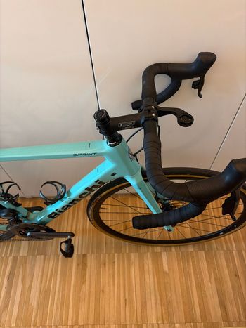 Used Bianchi Sprint Disc Force eTap AXS 2020 2020 Road & Gravel, Blue — image 7 of 9