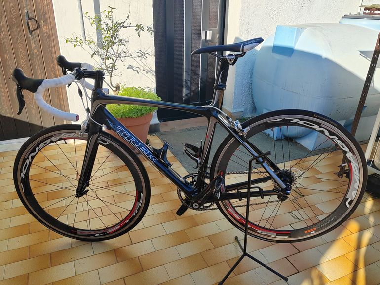 Used Trek Madone 6.5 2010 2010 Road & Gravel, Schwarz — image 2 of 6