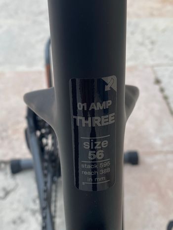 Used BMC Roadmachine 01 AMP THREE 2024 2024 Road & Gravel, Black — image 4 of 7