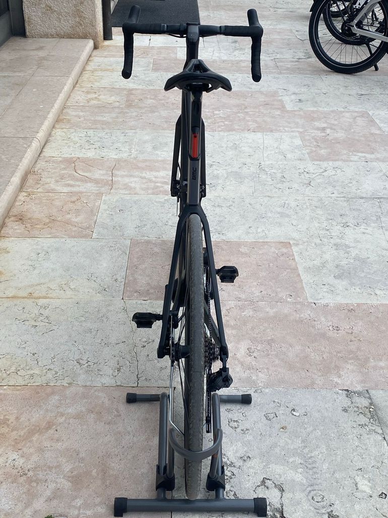 Used BMC Roadmachine 01 AMP THREE 2024 2024 Road & Gravel, Black — image 7 of 7