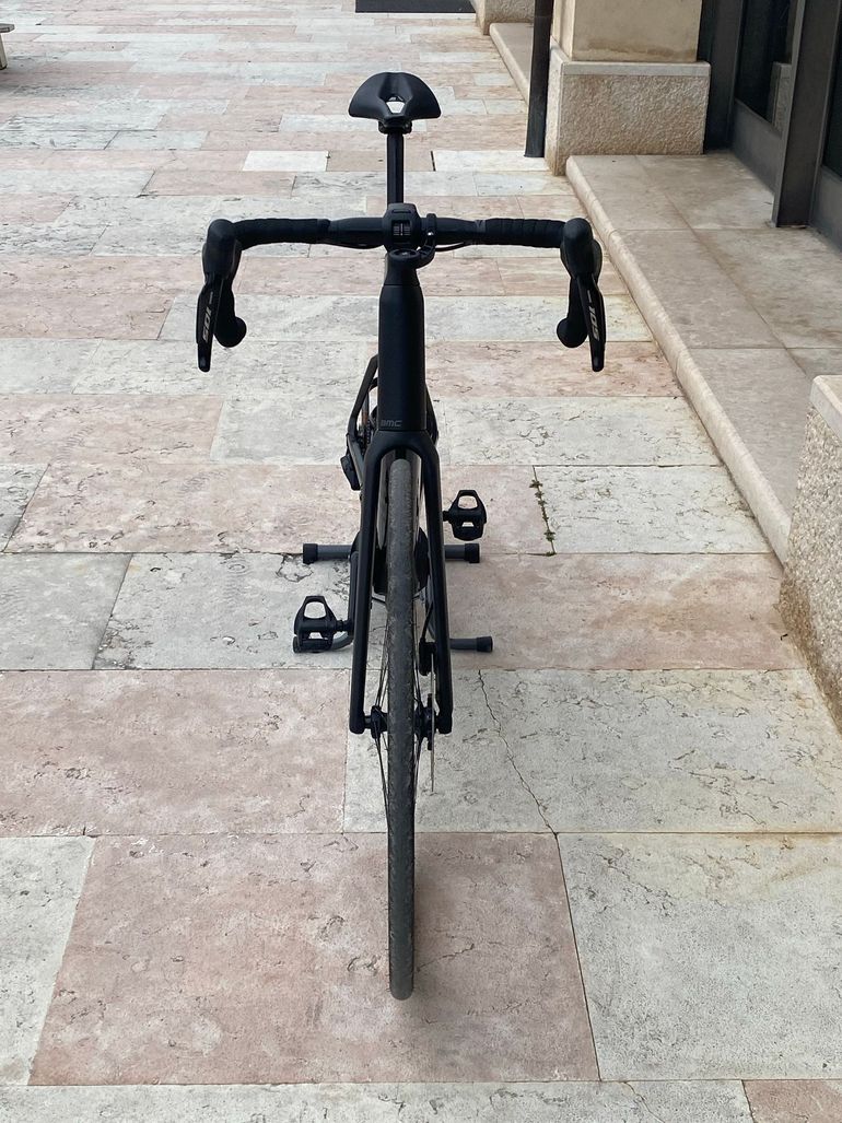 Used BMC Roadmachine 01 AMP THREE 2024 2024 Road & Gravel, Black — image 6 of 7