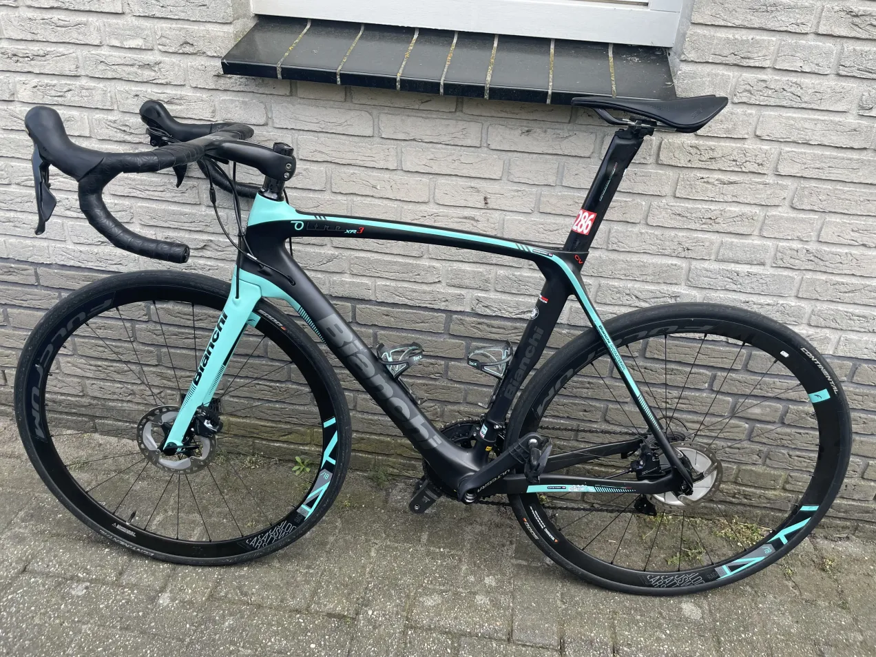 Bianchi oltre xr3 black hot sale