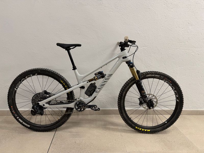 Canyon Spectral 125 CF 9 2023 2023 MTB de segunda mano