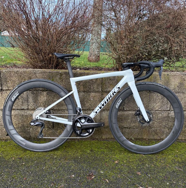 Used Specialized Tarmac Shimano Ultegra Di2 2024 Road & Gravel — image 1 of 9