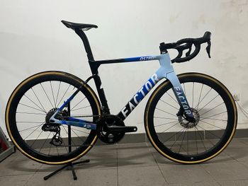 Factor, Ostro Shimano Ultegra Di2