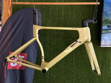 3T STRADA ITALIA FORCE XPLR AXS 1X13 FULCRUM SHARQ 42 2025 Frameset 2025 Road & Gravel de segunda mano