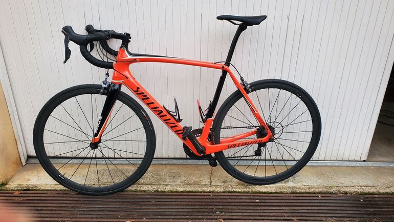 Used Specialized Men's Tarmac Comp Disc 2018 2018 Road & Gravel, Red — image 1 of 4