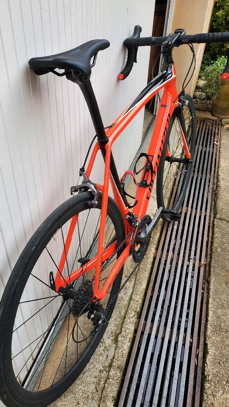 Used Specialized Men's Tarmac Comp Disc 2018 2018 Road & Gravel, Red — image 4 of 4