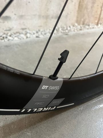 Tweedehands BMC R 01 Red 2025 Road & Gravel — afbeelding 5 van 8