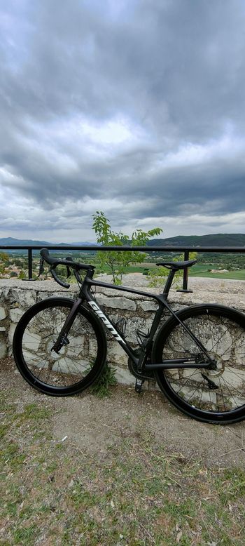 Used Giant TCR Advanced, Pro Disc 1 2021 2021 Road & Gravel, Black — image 1 of 9