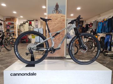 Cannondale Scalpel 3 2025 2025 Mountainbike usato, Grigio chiaro — immagine 10 di 14