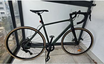 Used TRIBAN Gravel Bike GRVL 120 2024 2024 Road & Gravel, Grün — image 1 of 3