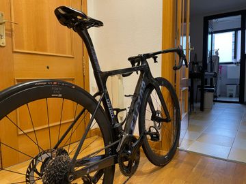 Used Factor Ostro Shimano 105 Di2 2022 Road & Gravel, Black — image 7 of 9