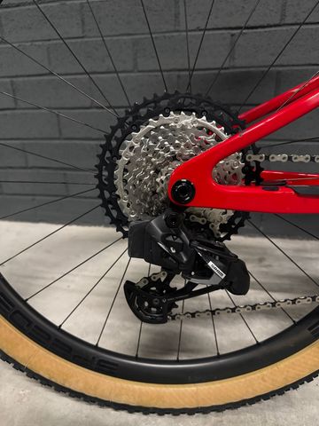 Used Merida Custom SRAM X01 Eagle AXS 2022 Mountainbike, Red, 29 — image 5 of 13