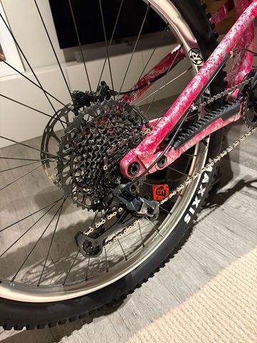 Gebrauchtes Nukeproof Mega 297 Alloy Pro 2024 2024 Mountainbike, Hellgrau, 29, 27.5 — Bild 8 von 10