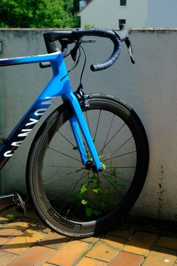 Canyon Ultimate CF SL 8.0 2020 2020 Road & Gravel d'occasion — image 2 sur 10