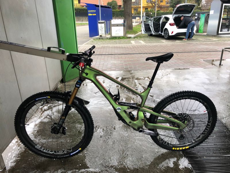Used Cannondale Jekyll Shimano Deore XT 2022 Mountainbike, Green — image 1 of 12