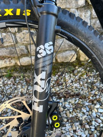 Brugt Lapierre Zesty AM CF 6.9 2021 2021 Mountainbike — billede 7 af 8
