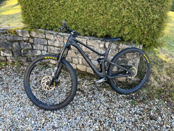 Brugt Lapierre Zesty AM CF 6.9 2021 2021 Mountainbike — billede 2 af 8