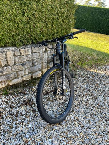 Brugt Lapierre Zesty AM CF 6.9 2021 2021 Mountainbike — billede 5 af 8