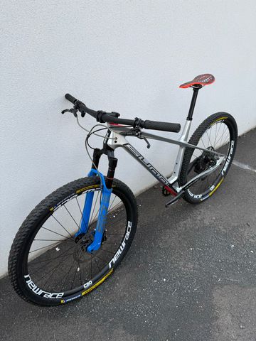 Used SUNN Custom SRAM XX1 Eagle AXS 2023 Mountainbike, Light Gray — image 8 of 9
