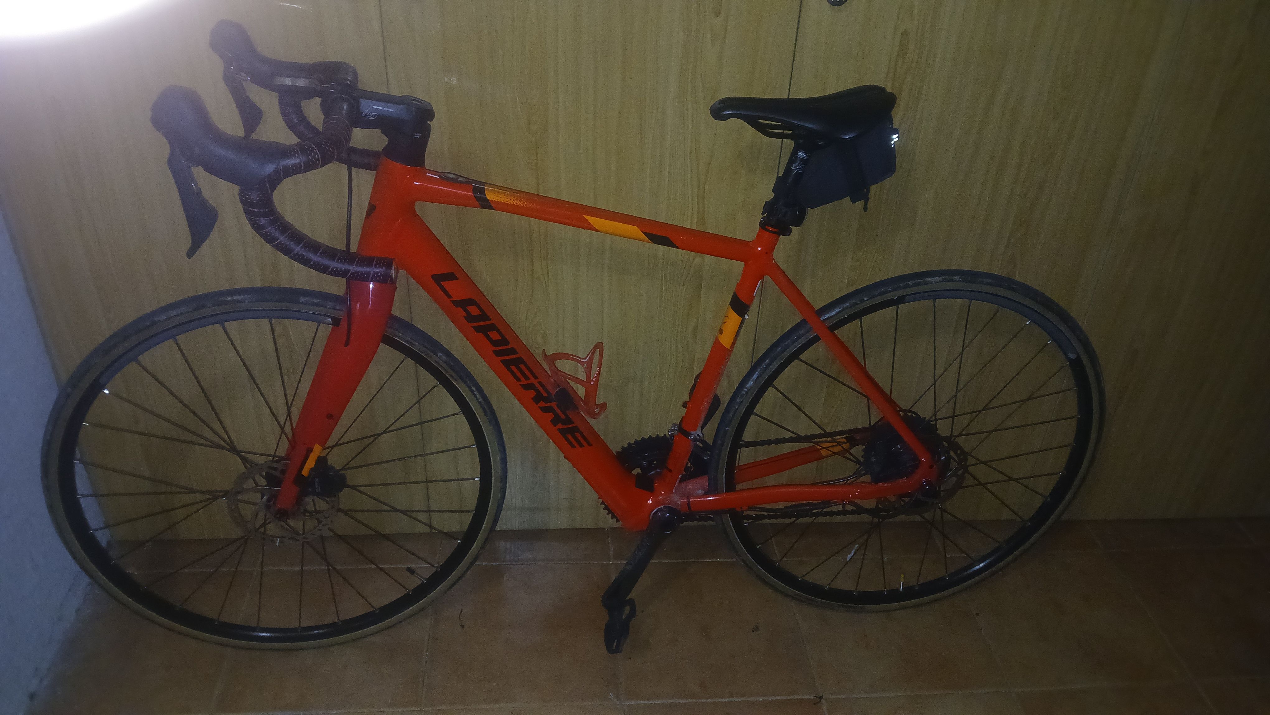 Vélo course alu 700 LAPIERRE 2022 Sensium 3.0 Disc - Rouge décor noir