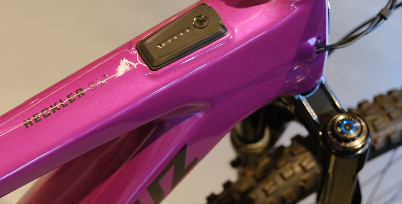 Used Santa Cruz C S-kit 2024 Mountainbike, Purple — image 4 of 4