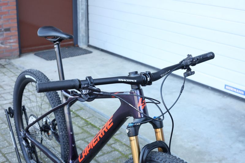 Käytetty Lapierre Prorace CF 8.9 2023 2023 Mountainbike — kuva 6 / 6