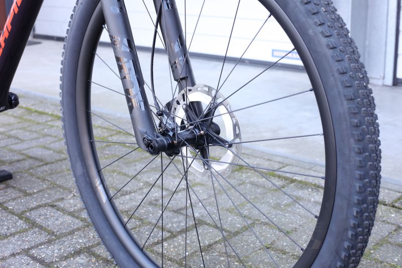 Käytetty Lapierre Prorace CF 8.9 2023 2023 Mountainbike — kuva 5 / 6