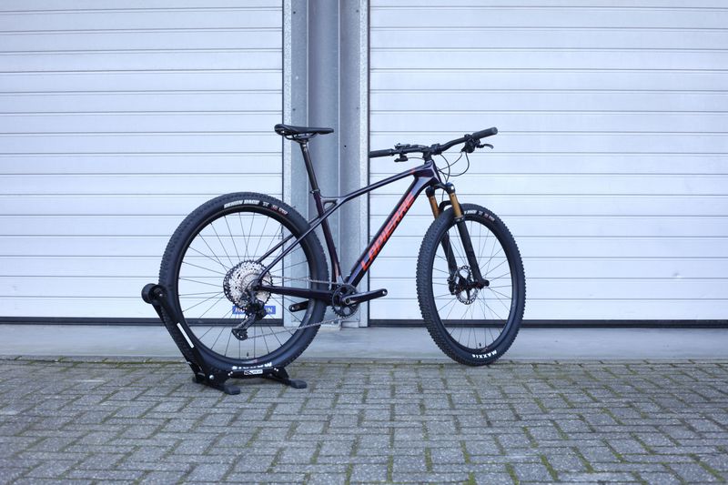 Käytetty Lapierre Prorace CF 8.9 2023 2023 Mountainbike — kuva 3 / 6