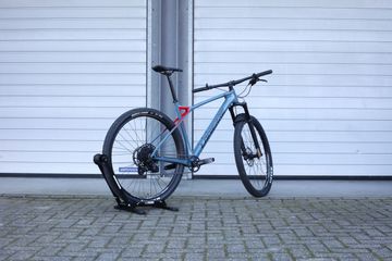 Lapierre Prorace CF 5.9 2023 2023 Mountainbike usato, Grigio chiaro — immagine 3 di 6