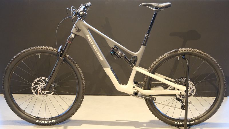 Rocky Mountain Instinct Carbon 50 2025 2025 Mountainbike usato, Bianco — immagine 2 di 4