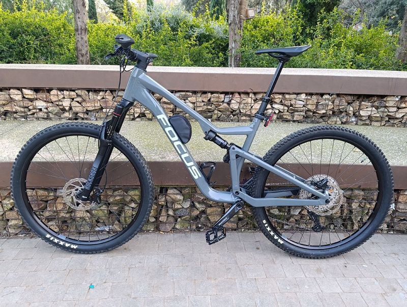 Used Focus THRON 6.8 2021 2021 Mountainbike, Light Gray, 29 — image 11 of 14