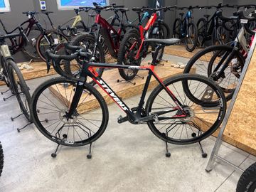 Używany Stevens Super prestige Shimano Ultegra Di2 2018 Road & Gravel — zdjęcie 2 z 10