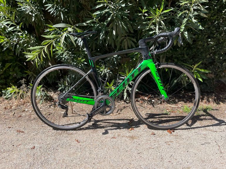 Used Scott Foil RC 2017 2017 Road & Gravel, Green — image 1 of 3