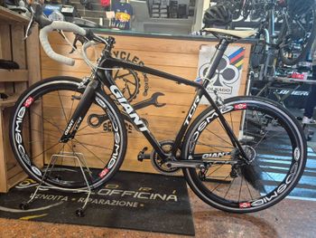 Used Giant Tcr Shimano Dura Ace 2008 Road & Gravel, Black — image 2 of 16