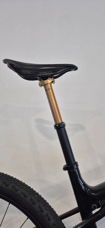 Used Trek Supercaliber SRAM XX SL Eagle AXS (T-Type) 2024 Mountainbike, Black, 29 — image 9 of 10