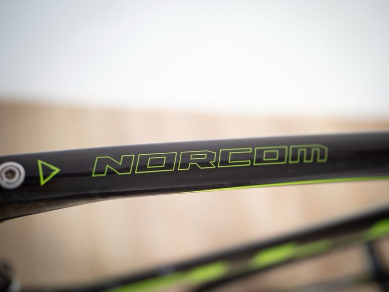 Used Fuji Norcom Straight 2.3 2018 2018 Road & Gravel, Black — image 9 of 10