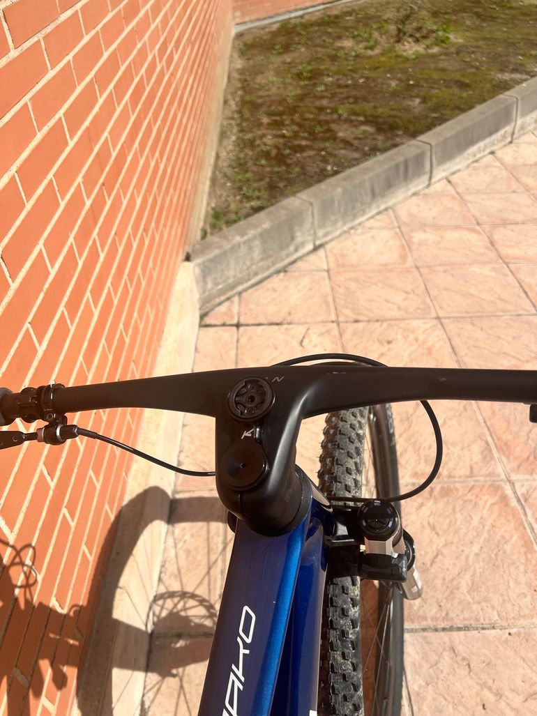 Used Berria Mako SRAM X01 Eagle AXS 2025 Mountainbike, Blue — image 6 of 13