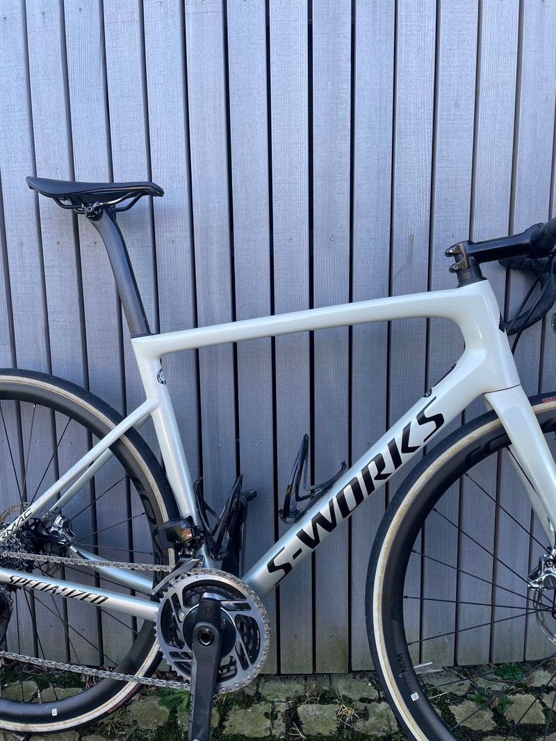 Used Specialized Tarmac SRAM Red eTap AXS 2019 Road & Gravel, White — image 1 of 3