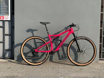 Used Specialized Men's Epic Comp Carbon 2020 2020 Mountainbike, Red, 29 — image 1 of 6