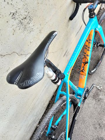 Used CUBE CROSS RACE SLT 2017 2017 Road & Gravel, Blue — image 8 of 13